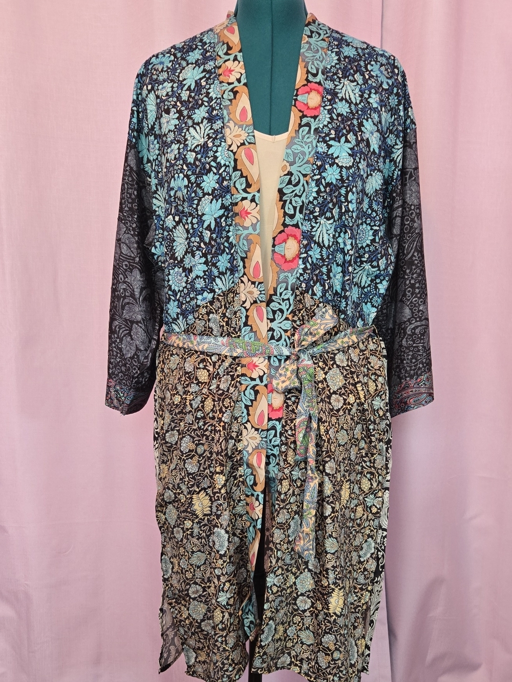 NWT Bohemian Floral Print Kimono Robe